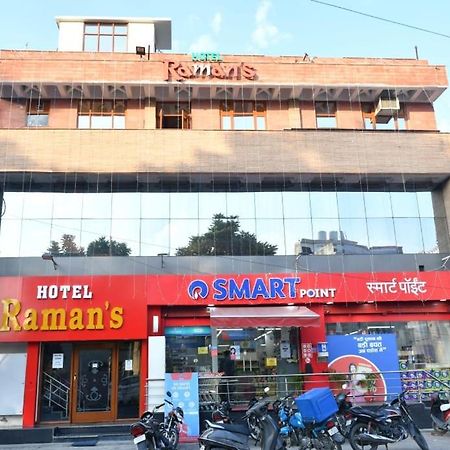 Hotel Raman'S Jagādhri エクステリア 写真