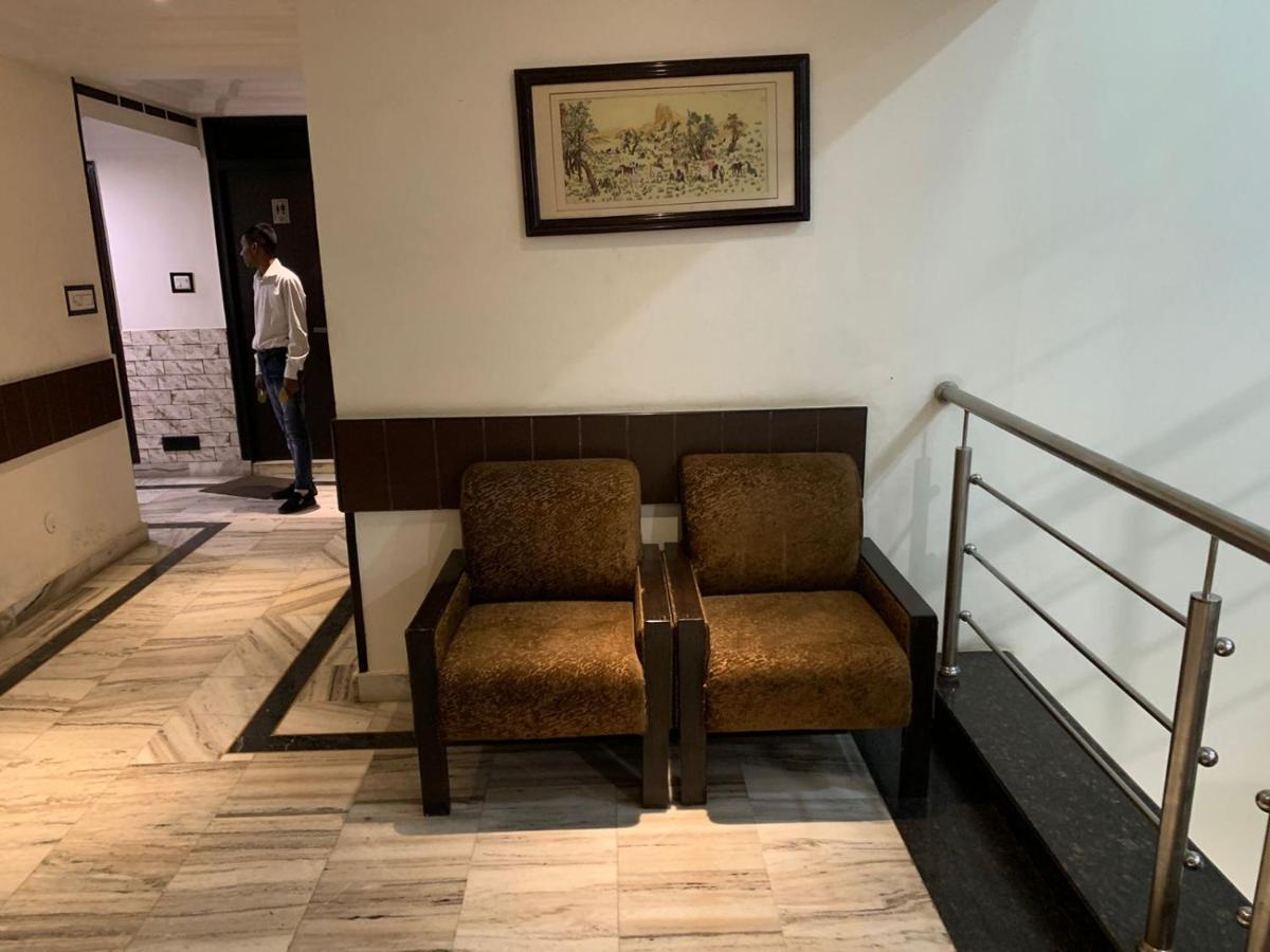 Hotel Raman'S Jagādhri エクステリア 写真
