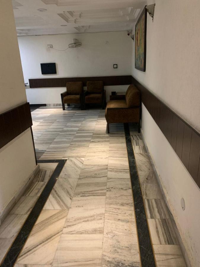Hotel Raman'S Jagādhri エクステリア 写真