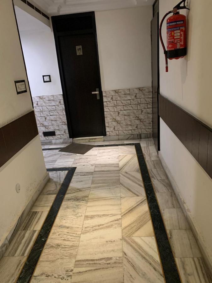 Hotel Raman'S Jagādhri エクステリア 写真