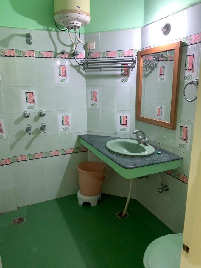 Hotel Raman'S Jagādhri エクステリア 写真