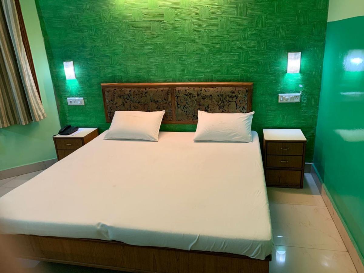 Hotel Raman'S Jagādhri エクステリア 写真